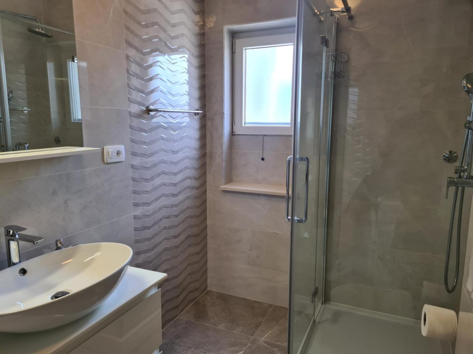 Apartments Jelena Supetar - Four Apartments - A Small House With A Private Yard - Two-Room Apartment With A Sea View - Studio Apartment - Two-Room Apartment With Garden View- Free Parking Extérieur photo