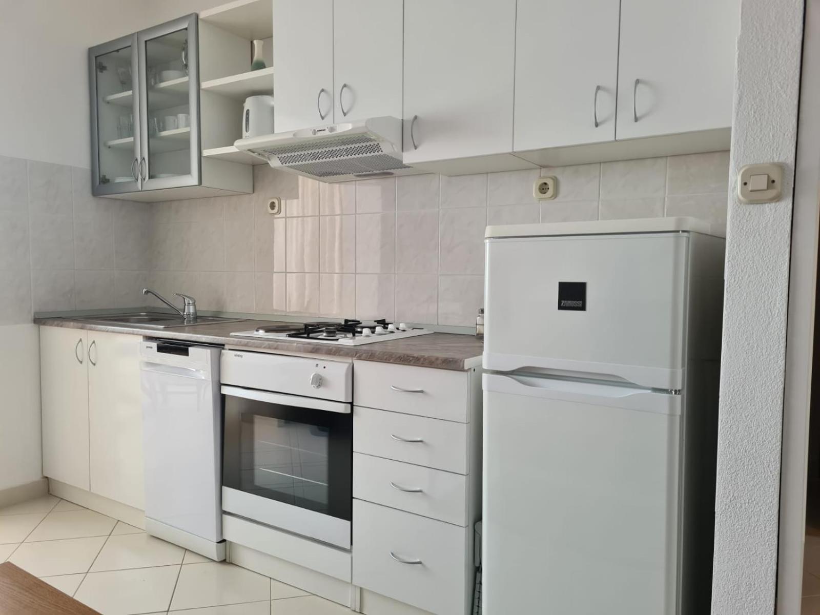 Apartments Jelena Supetar - Four Apartments - A Small House With A Private Yard - Two-Room Apartment With A Sea View - Studio Apartment - Two-Room Apartment With Garden View- Free Parking Extérieur photo