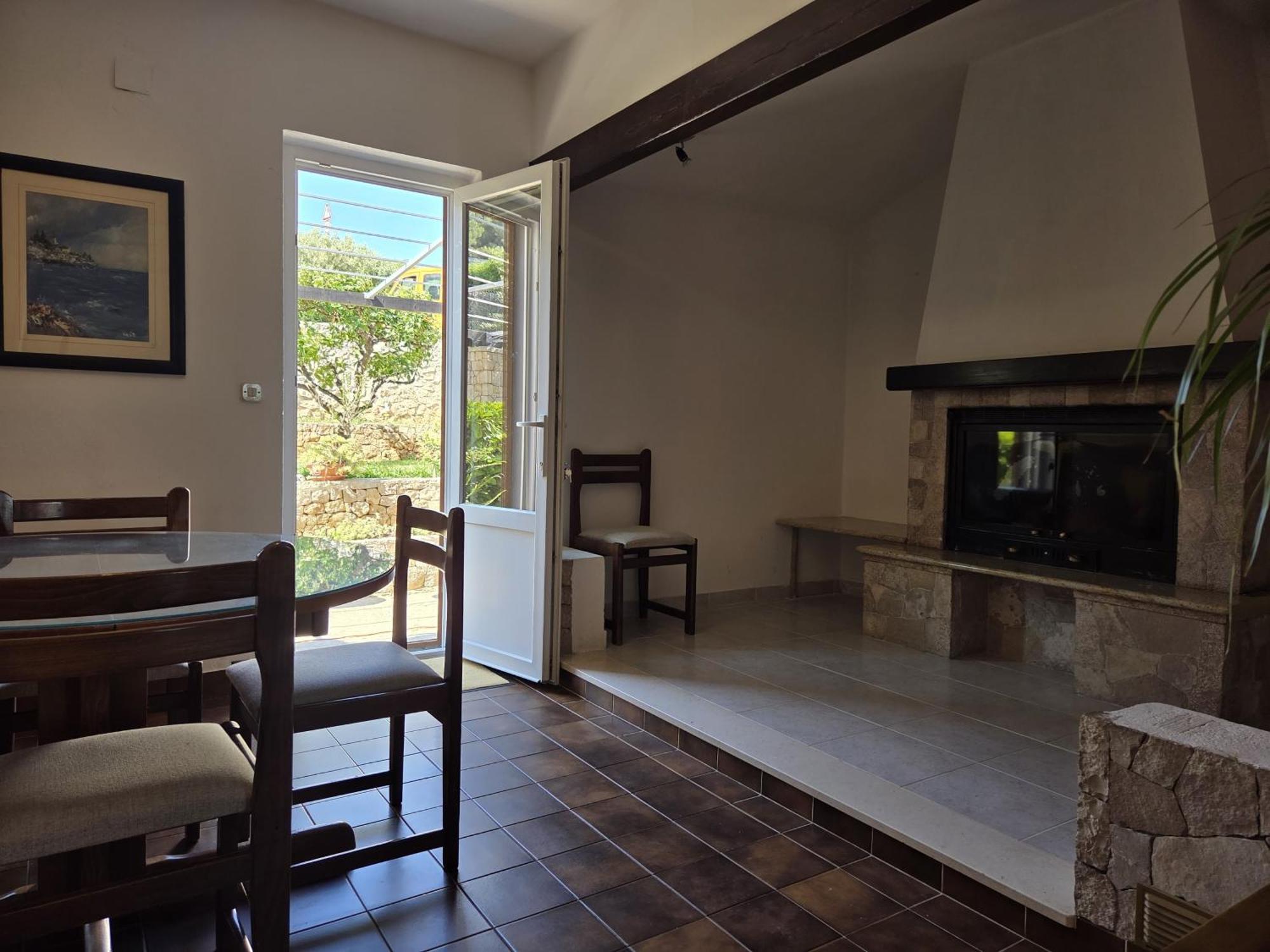 Apartments Jelena Supetar - Four Apartments - A Small House With A Private Yard - Two-Room Apartment With A Sea View - Studio Apartment - Two-Room Apartment With Garden View- Free Parking Extérieur photo